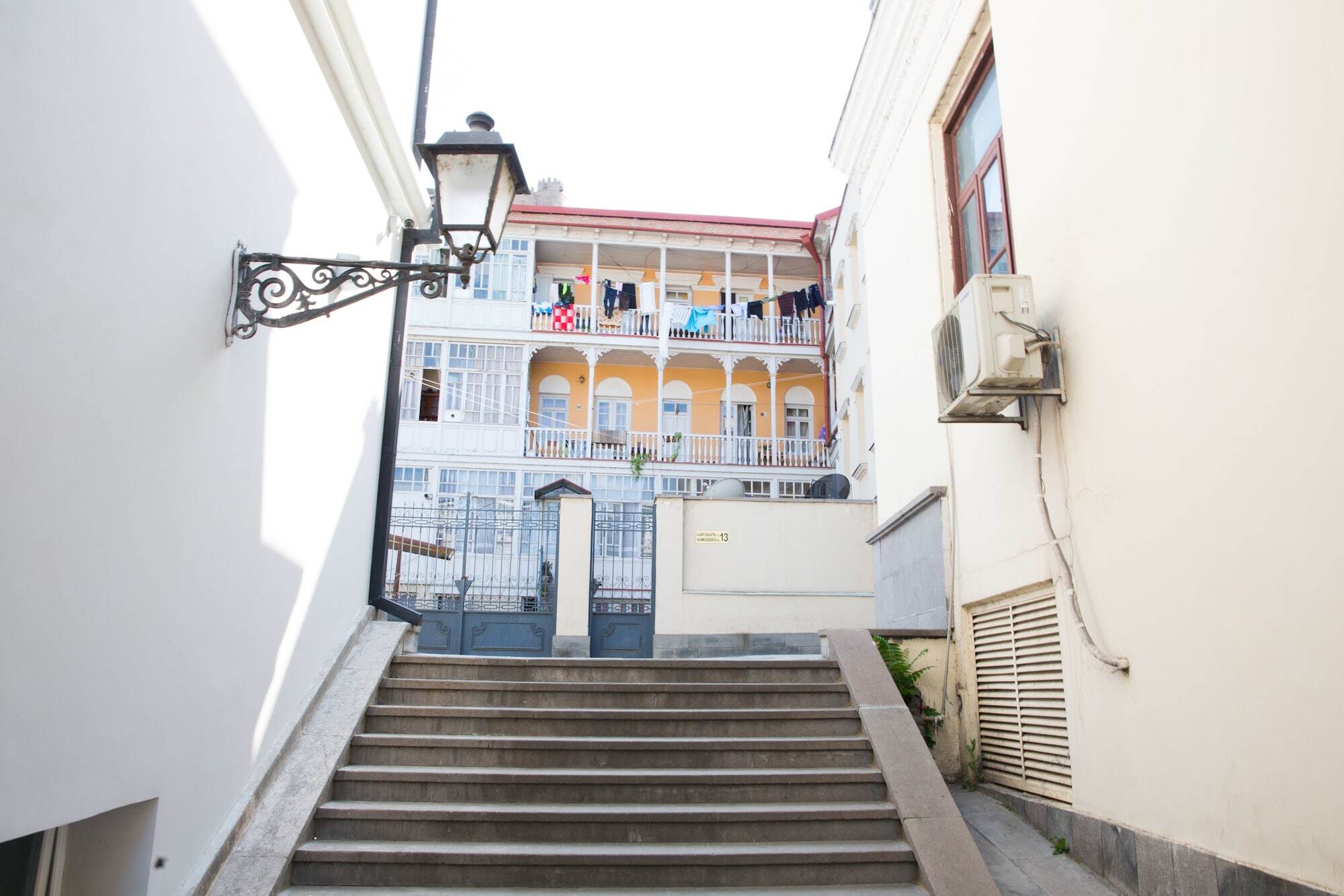 Meidan Suites Tbilisi Exterior foto